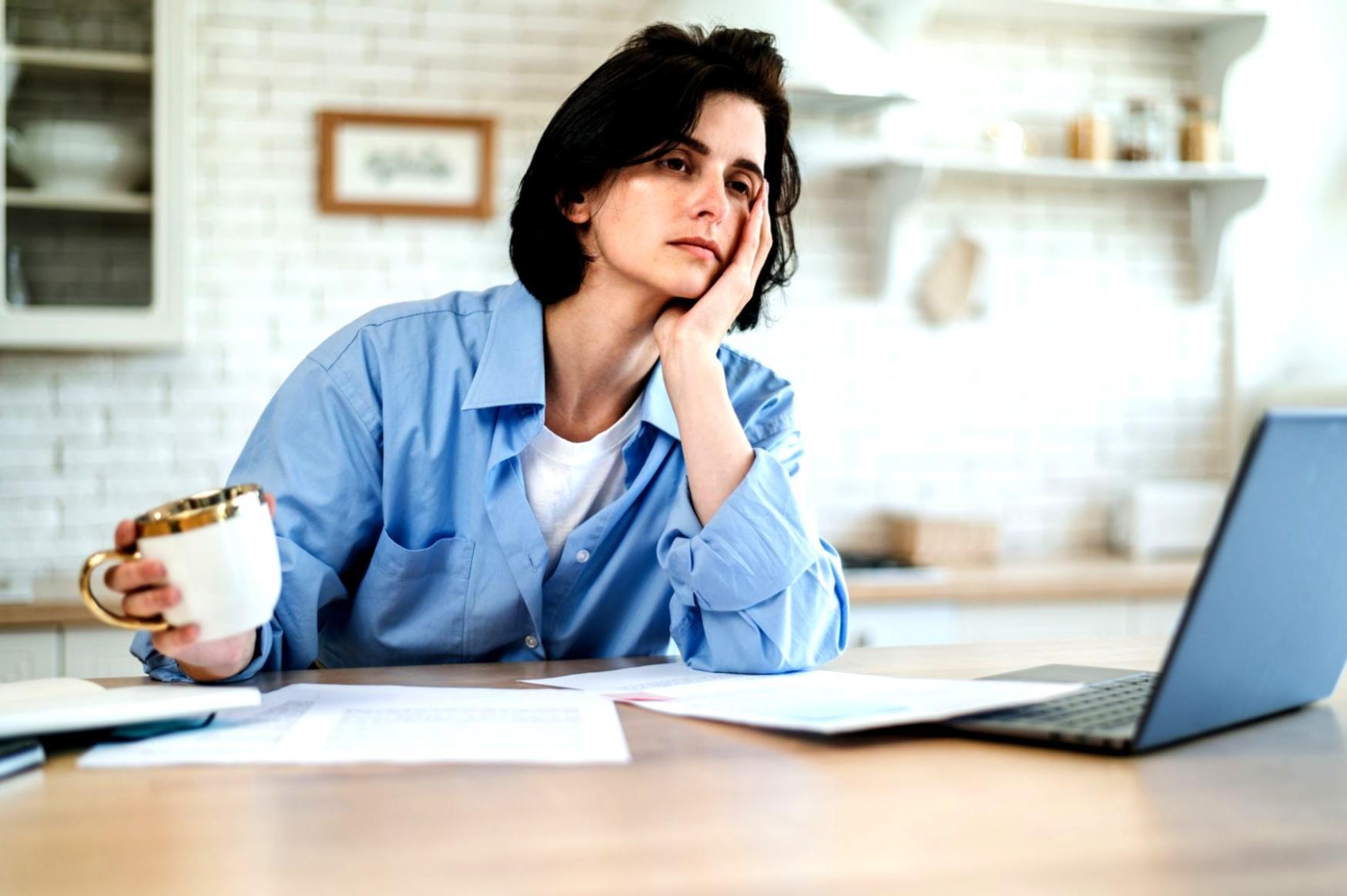 Deelnemer werkt aan budgetplanning met overzichtelijke spreadsheet